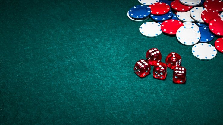 Tabel pembayaran Jewels of Prosperity menampilkan semua nilai simbol, kombinasi, dan pengganda